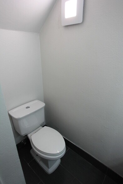 More Photos Of 1327 Montego, Walnut Creek Apartments For Sale