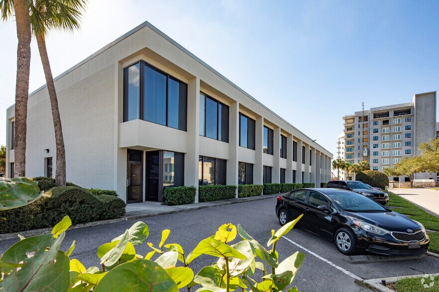 More Photos Of 5440 Mariner St, Tampa Office For Lease