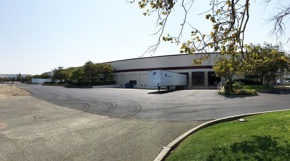 More Photos Of 2345 S Watney Way, Fairfield Warehouse For Lease