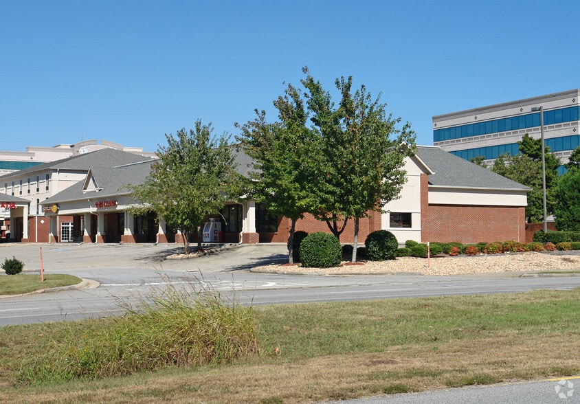 More Photos Of 3050 Mansell Rd, Alpharetta Freestanding For Sale