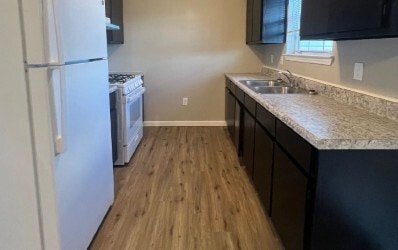 More Photos Of 409 E Woodward St, Vienna Apartments For Sale