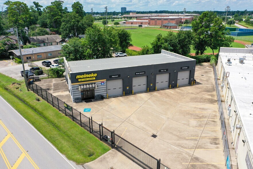 More Photos Of 17711 Old Louetta Rd, Houston Auto Repair For Sale