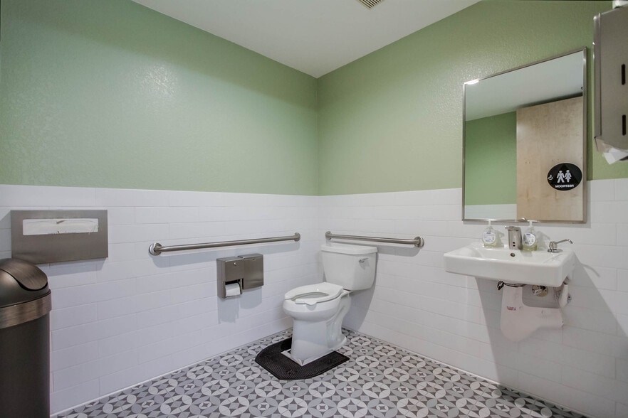 More Photos Of 336 Encinitas Blvd, Encinitas Office For Sale