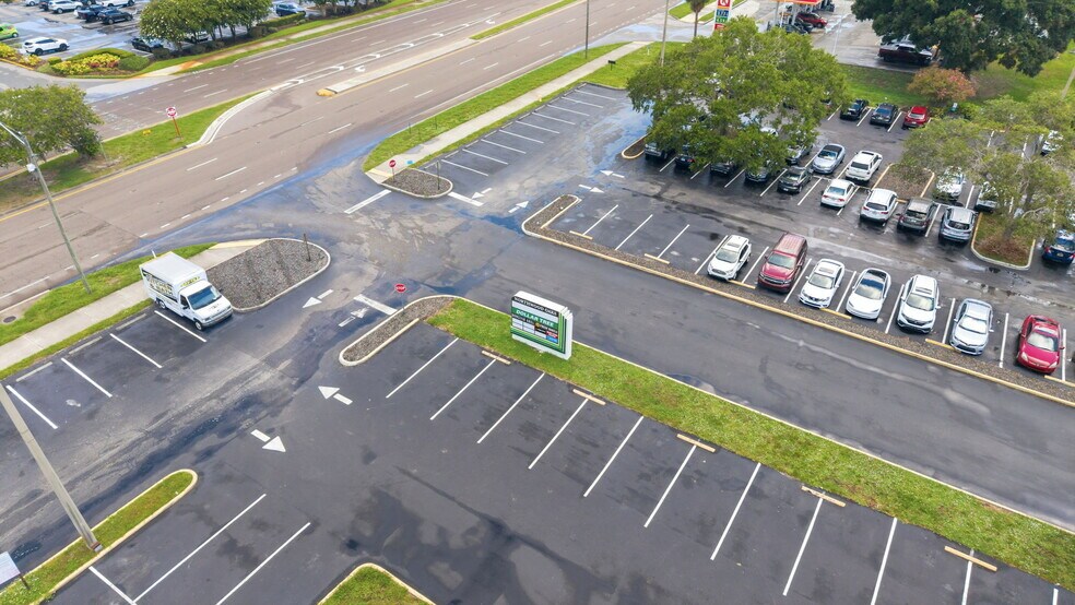 More Photos Of 2519 N McMullen Booth Rd, Clearwater Freestanding For Lease