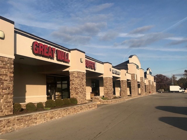 More Photos Of 3800 W Jefferson Blvd, Fort Wayne Unknown For Lease