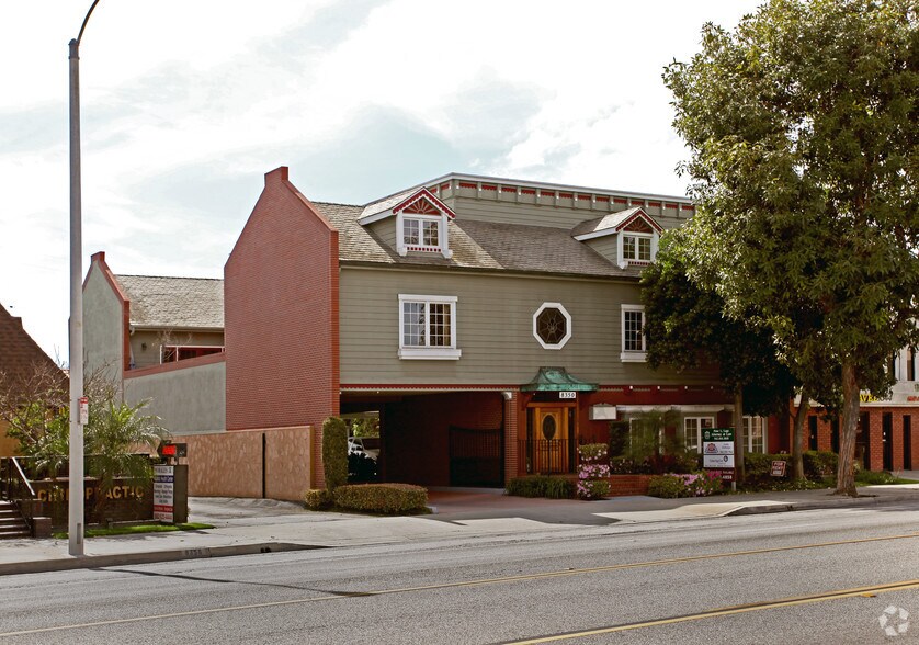 Primary Photo Of 8350 Florence Ave, Downey Coworking Space