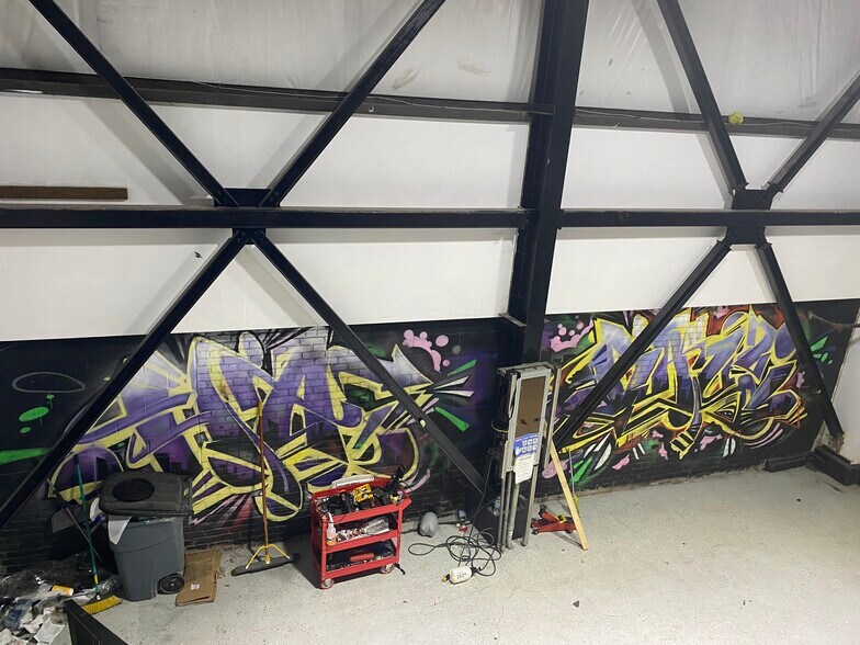 More Photos Of 147 Wayne St, Staten Island Warehouse For Lease