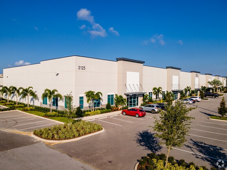 More Photos Of 3155 Lakewood Ranch Blvd, Bradenton Unknown For Lease