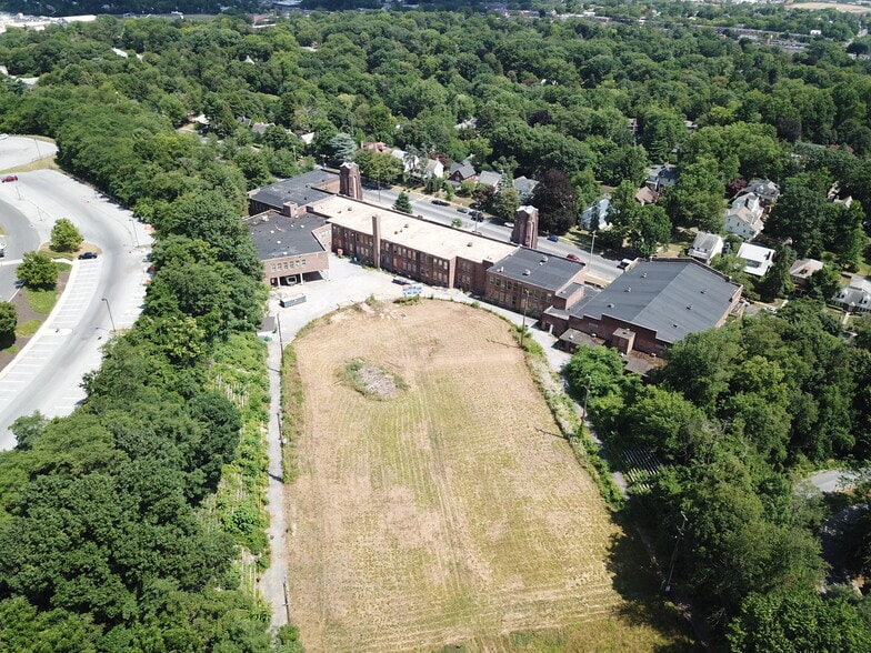 More Photos Of 2200 Market St, Harrisburg Schools For Sale