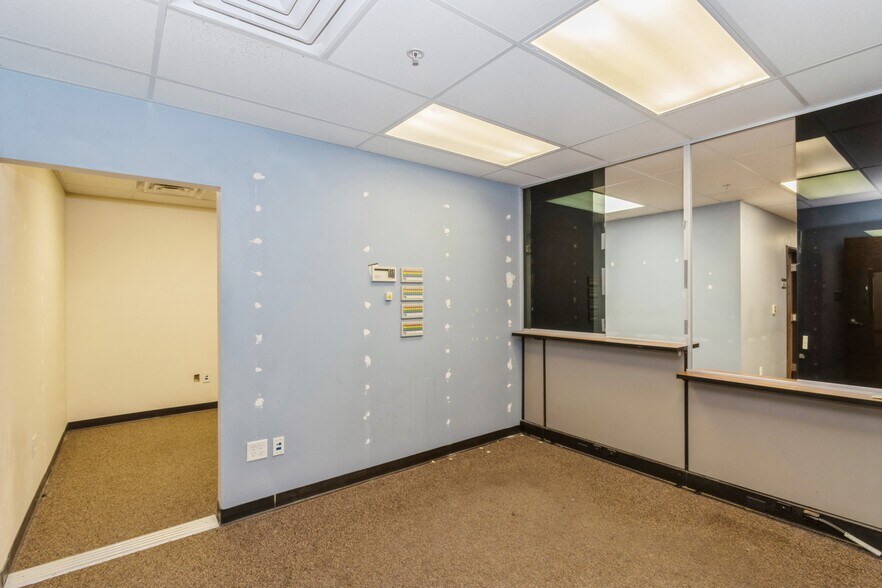 More Photos Of 520 10th Ave, Coralville Medical For Sale