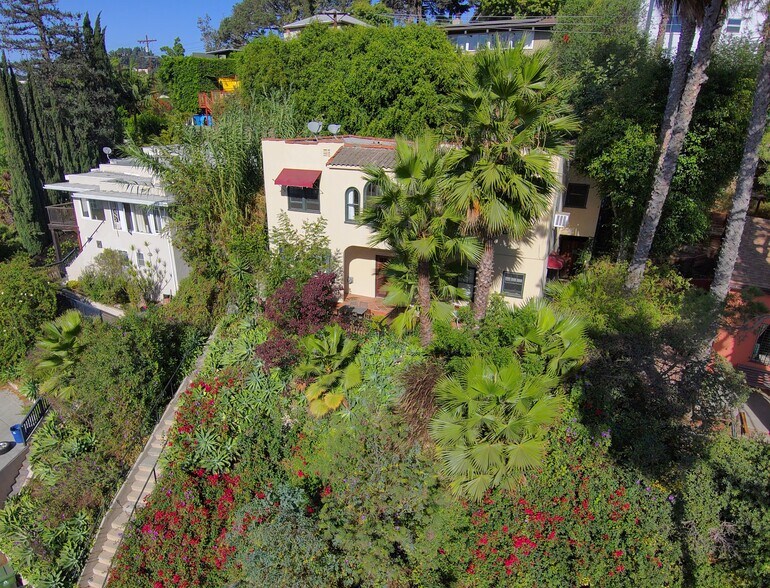 More Photos Of 3201 Hamilton Way, Los Angeles Apartments For Sale