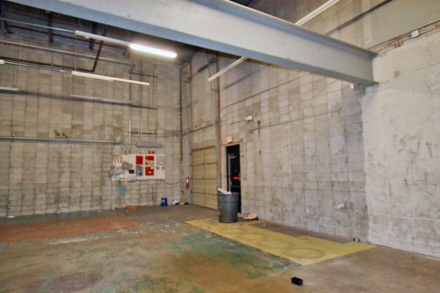 More Photos Of 317 Lincoln Hwy, Fairview Heights Auto Repair For Lease