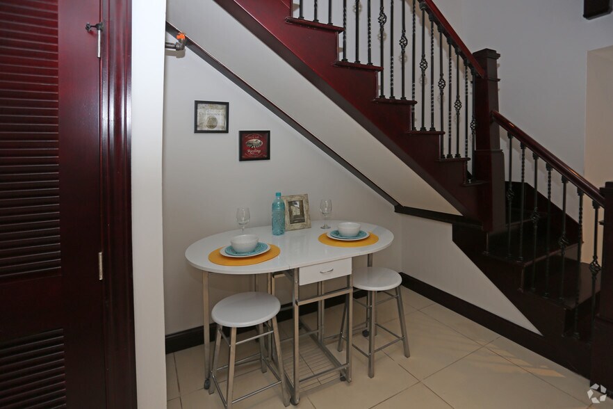More Photos Of 1014-1024 Locust St, Saint Louis Apartments For Sale