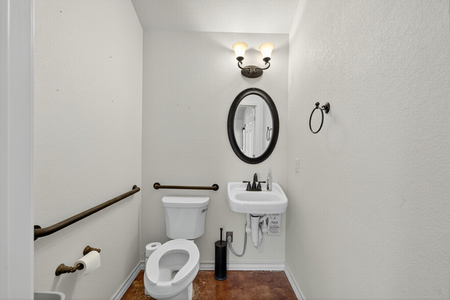 More Photos Of , Boerne Unknown For Sale