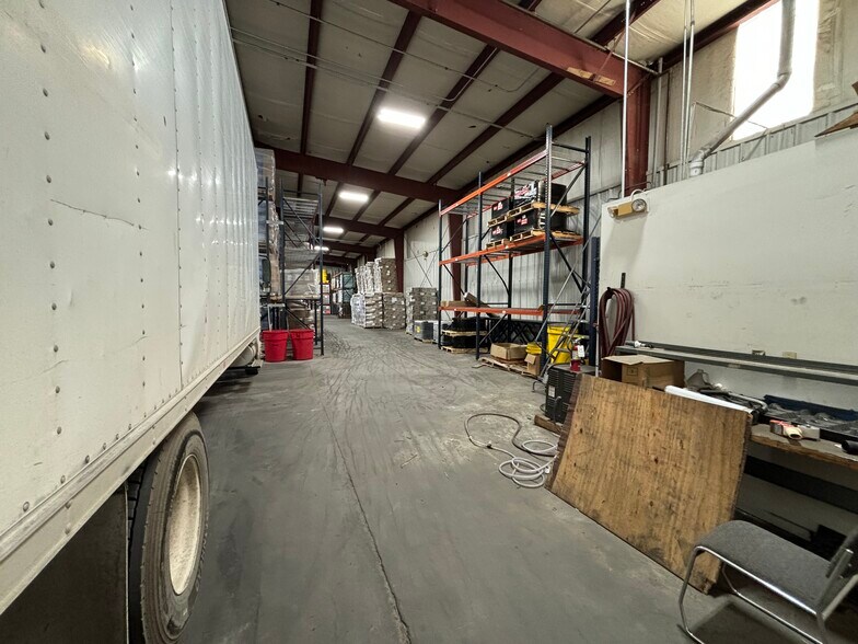 More Photos Of 1304 Rath Ave, Dodge City Distribution For Sale