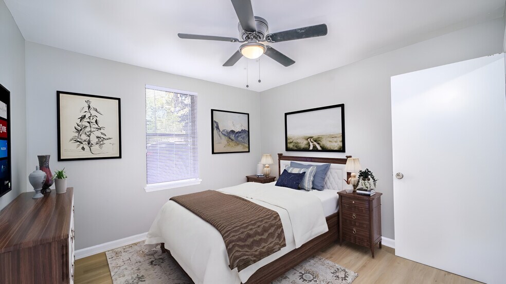 More Photos Of 1533 S Bronough St, Tallahassee Apartments For Sale