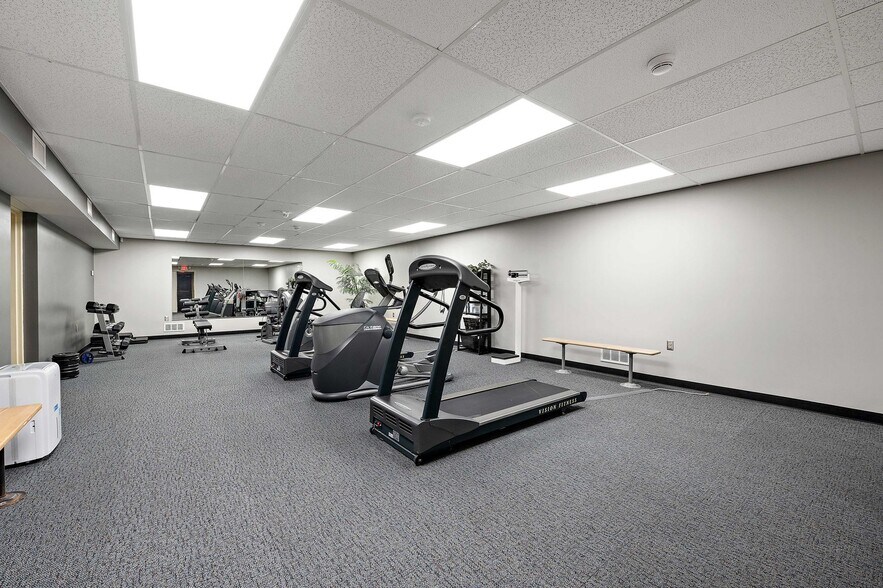 More Photos Of 1442 Coraopolis Heights Rd, Moon Township Hospitality For Sale