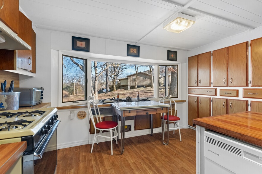 More Photos Of 7450 Highway 187, Eureka Springs Restaurant For Sale