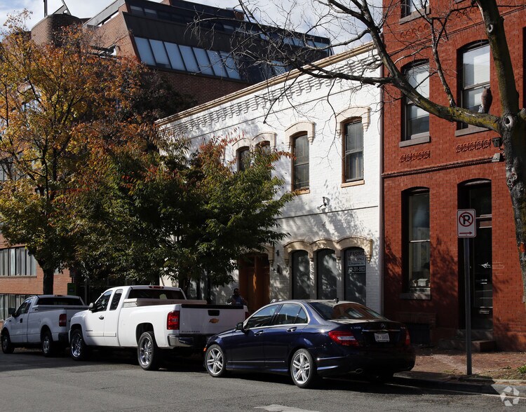 More Photos Of 2902-2908 M St NW, Washington Unknown For Lease