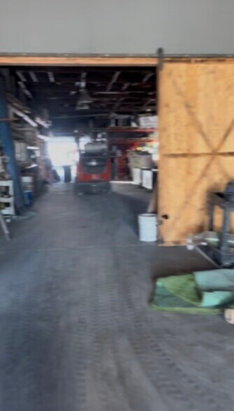 More Photos Of 119 Penn St, El Segundo Manufacturing For Sale