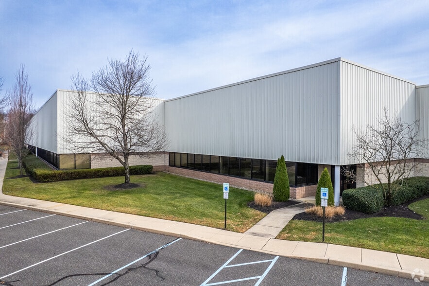 Primary Photo Of 500 Richards Run, Burlington Warehouse For Lease