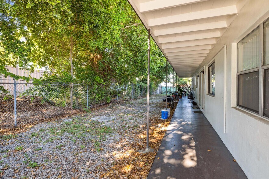 More Photos Of 3932 SW 12th Pl, Fort Lauderdale Apartments For Sale