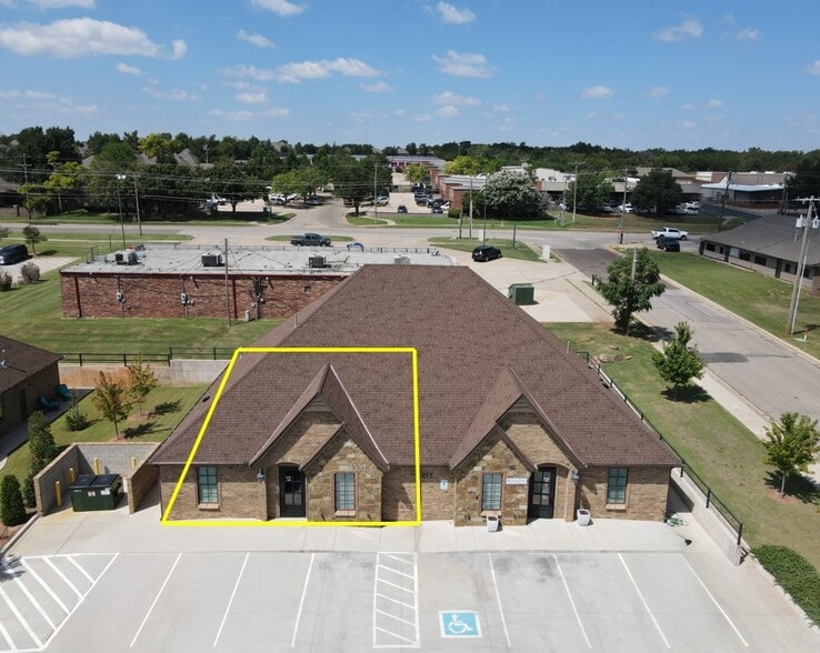 Primary Photo Of 517 Liberty Ln, Edmond Office For Lease