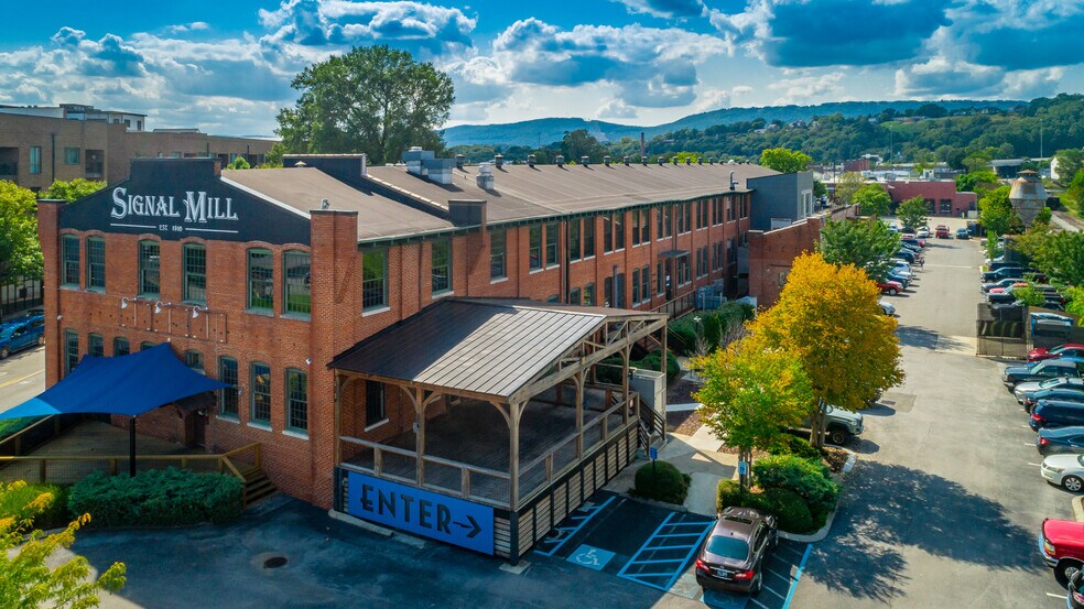 More Photos Of 205 Manufacturers Rd, Chattanooga General Retail For Lease