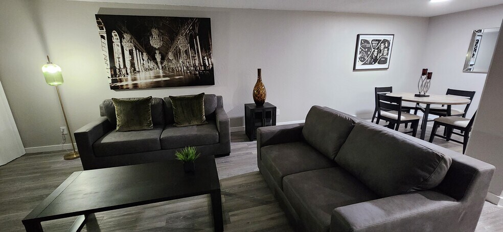 More Photos Of 425 W Paseo Redondo, Tucson Apartments For Sale