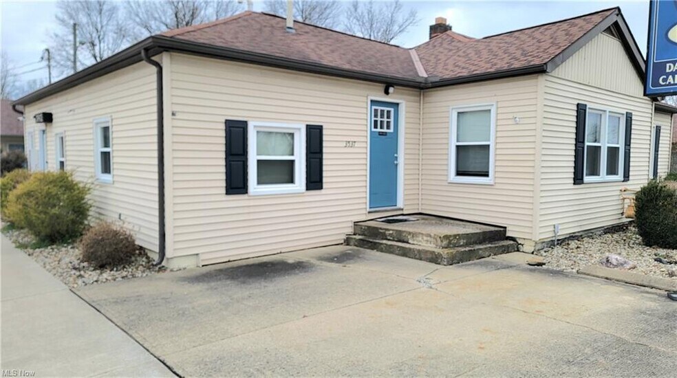More Photos Of 3537 Liberty Ave, Vermilion Hotel For Sale