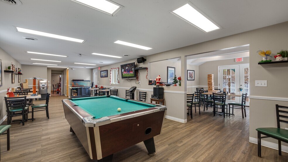 More Photos Of 12227-12229 Seymour Rd, Grass Lake Restaurant For Sale
