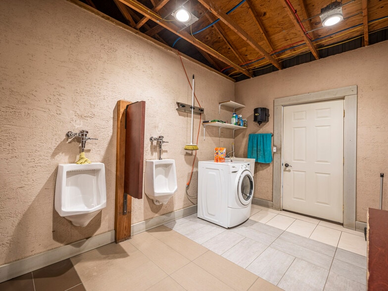 More Photos Of 2425 Township Road 414, Dundee Warehouse For Sale