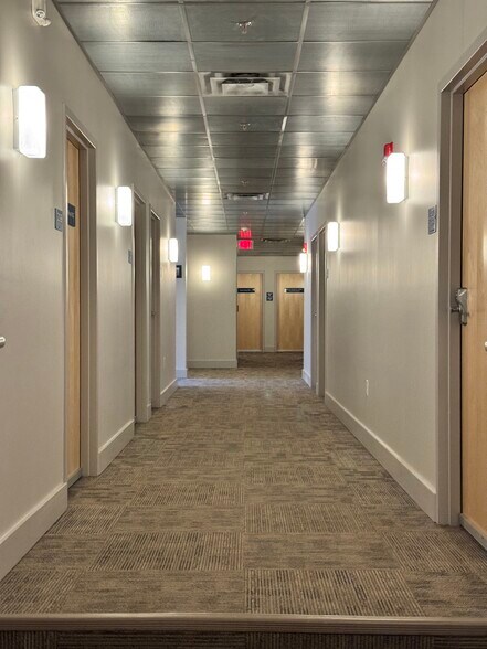 More Photos Of 86 Saint Paul St, Burlington Office For Lease