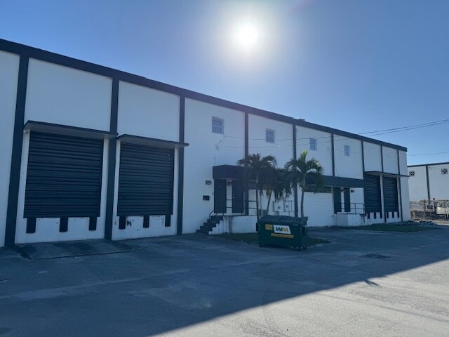 More Photos Of 4230 NW 128th St, Opa Locka Warehouse For Lease