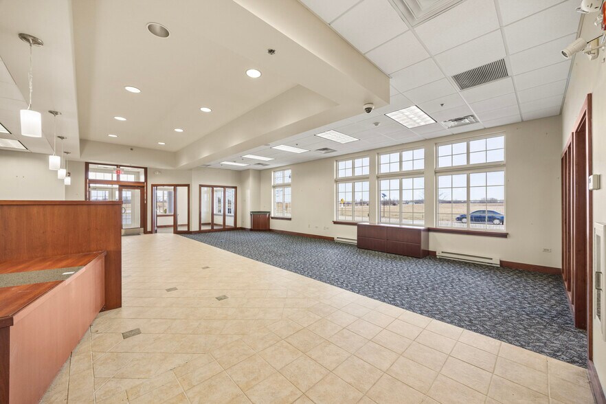 More Photos Of 430 E Mississippi Ave, Elwood Bank For Sale