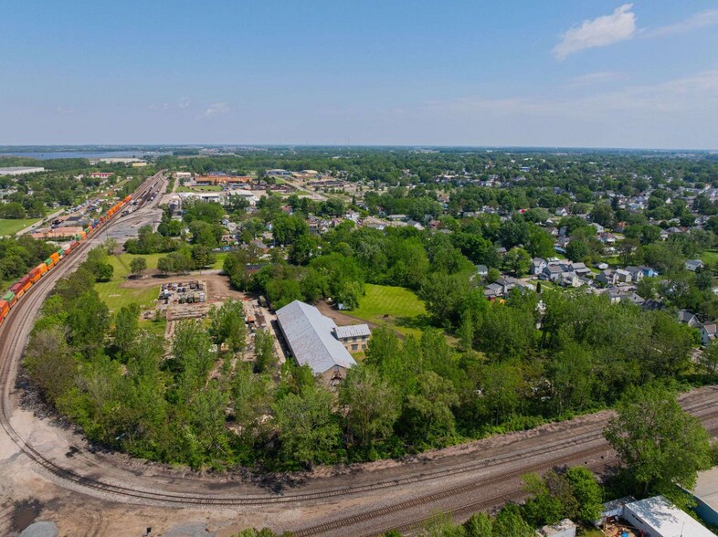 More Photos Of 311 Rose Ave, Marion Warehouse For Sale