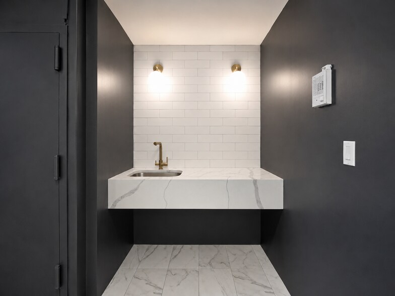 More Photos Of 337 Tompkins Ave, Brooklyn Storefront Retail Residential For Lease