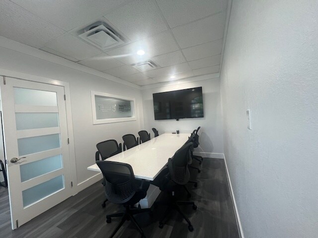 More Photos Of 910 Cape Coral Pky E, Cape Coral Restaurant For Sale