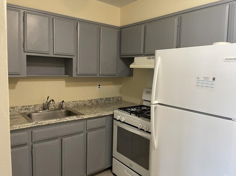 More Photos Of 11-13 Francis Ave, Nyack Multifamily For Sale