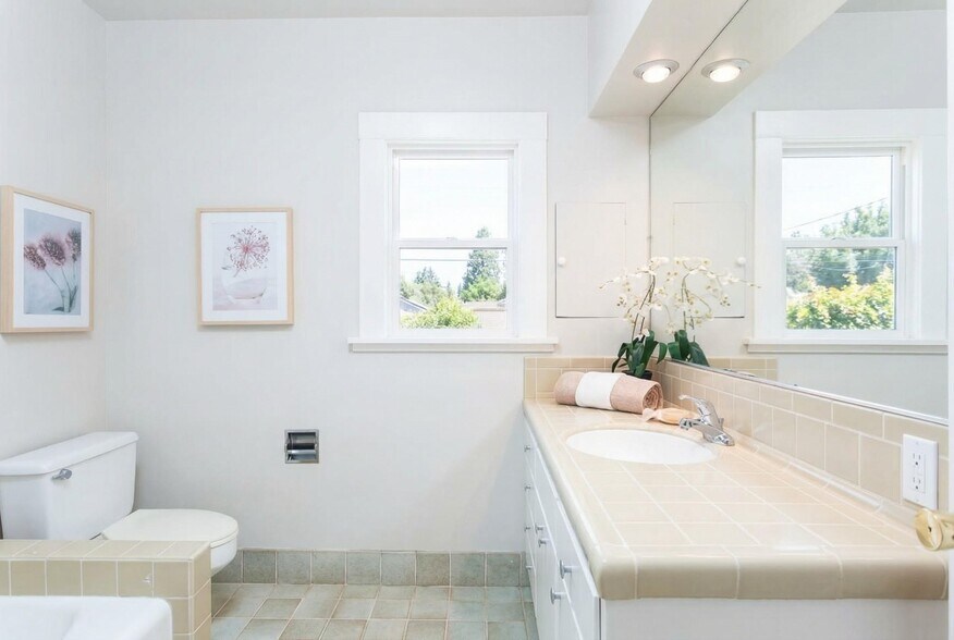 More Photos Of 2633 Regent St, Berkeley Multifamily For Sale