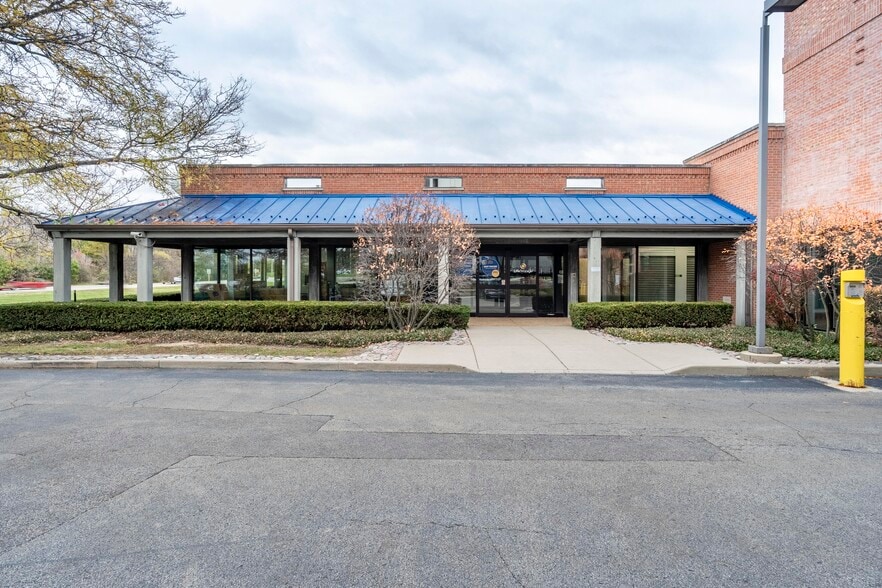 Primary Photo Of 1455 S Barrington Rd, Barrington Self Storage For Lease