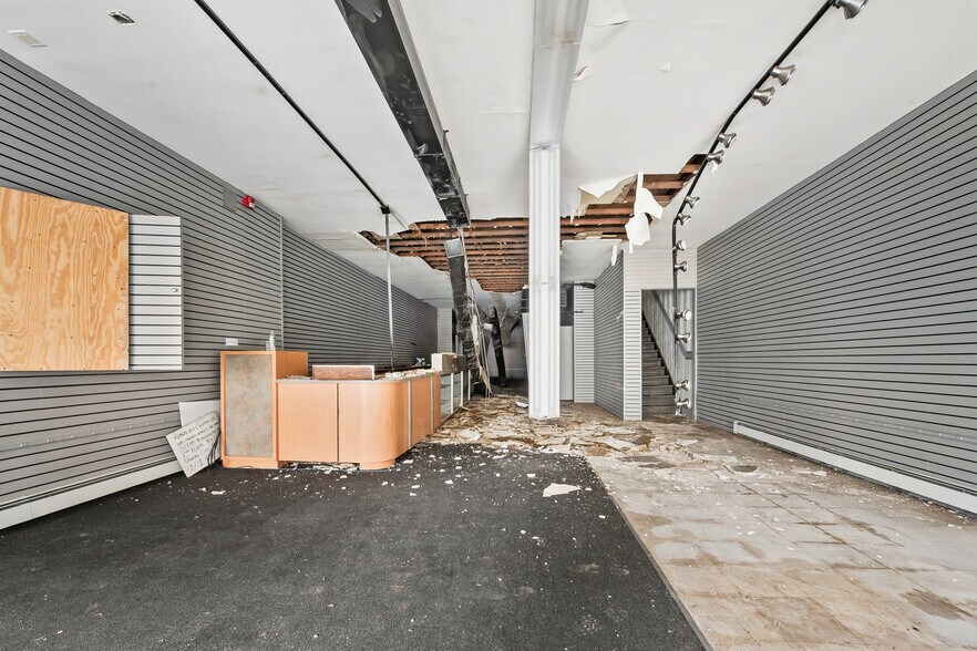 More Photos Of 507 32nd St, Union City Storefront Retail Office For Sale