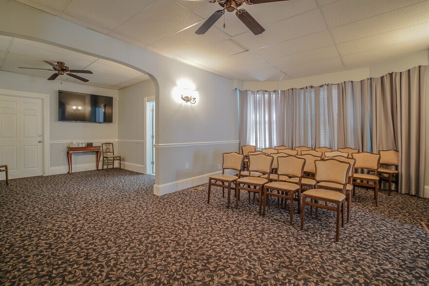 More Photos Of 625 Byberry Rd, Philadelphia Funeral Home For Sale