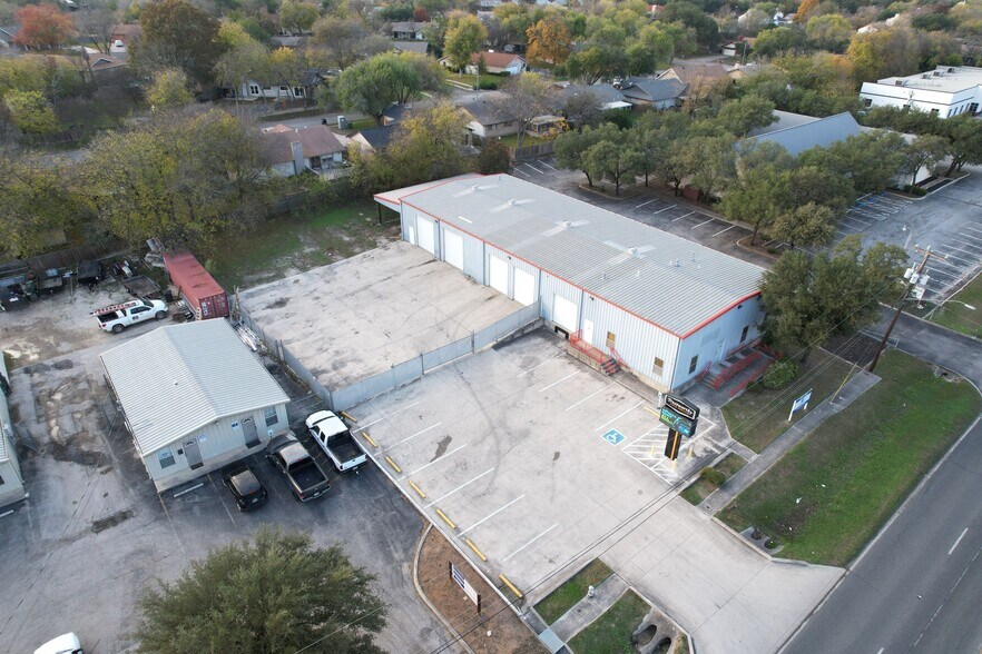 More Photos Of 19940 I-37, Elmendorf Warehouse For Lease