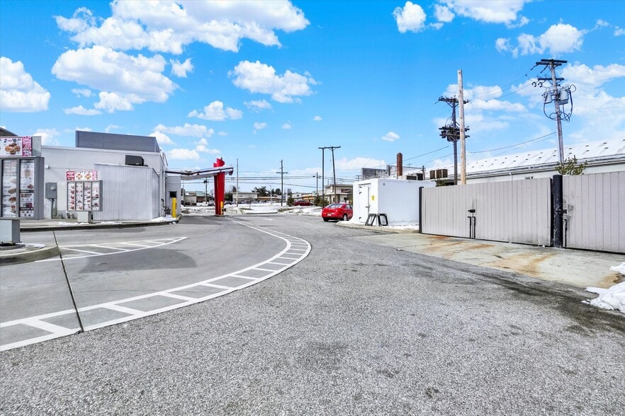 Primary Photo Of 4315 N George Street Ext, Manchester Self Storage For Lease