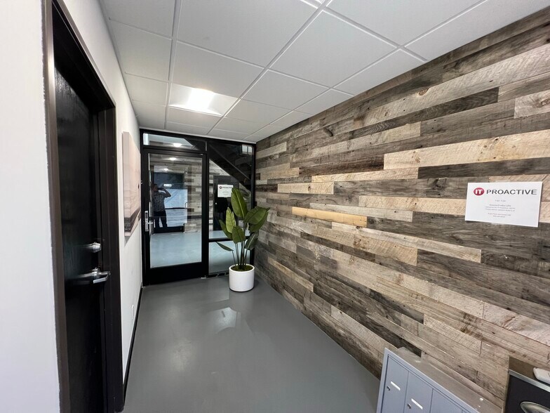 More Photos Of 1314 W 5th St, Santa Ana Office For Lease