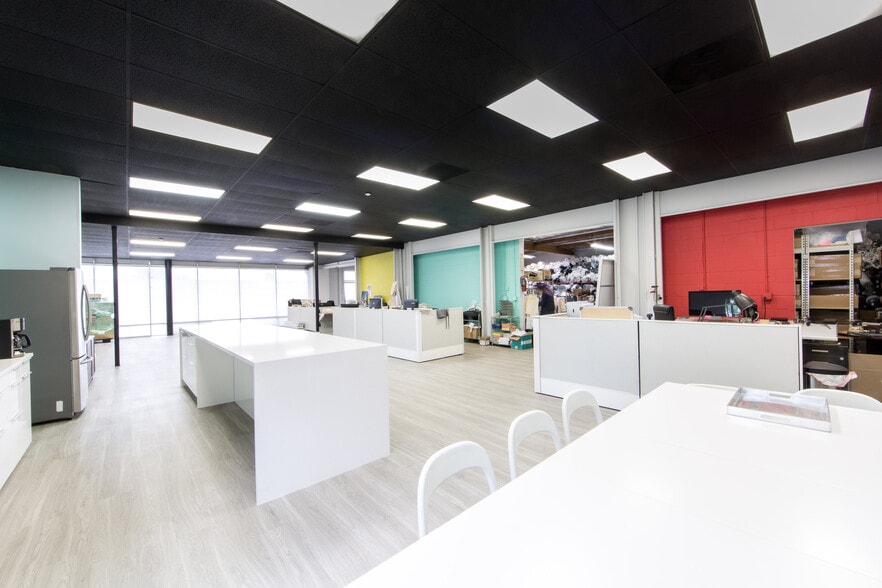 More Photos Of 401-405 W Foothill Blvd, Monrovia Freestanding For Lease