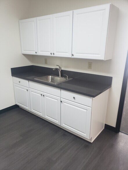More Photos Of 402 S Milliken Ave, Ontario Unknown For Lease