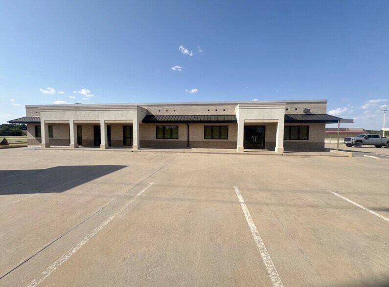 Primary Photo Of 2618 Old Iowa Park Rd, Wichita Falls Bank For Sale