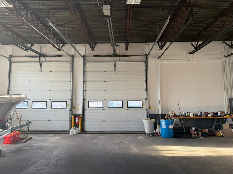More Photos Of 172 Main St, South Portland Warehouse For Sale